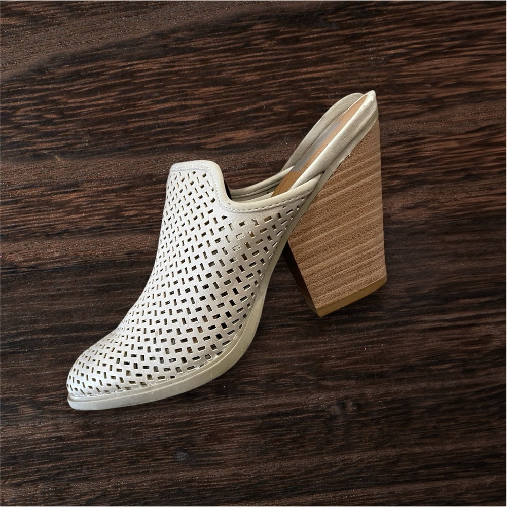 DV by Dolce Vita Kenli Laser-cut Mule
